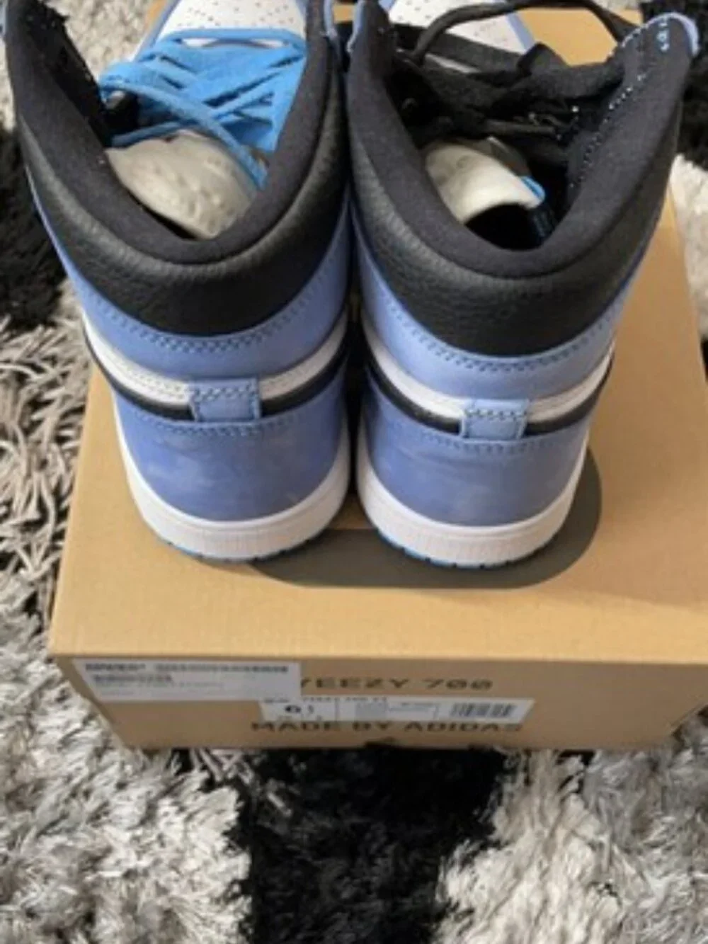 Air Jordan 1 High OG University Blue 2021 Size 7